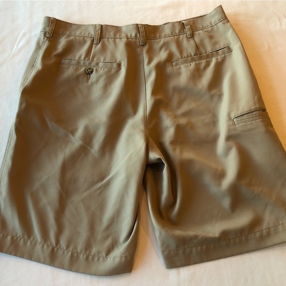 Pga Flat Front Taupe Golf Long Shorts Size 34 - Picture 2 of 9